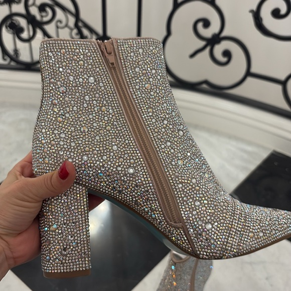 Betsey Johnson Boots New - Picture 9 of 13